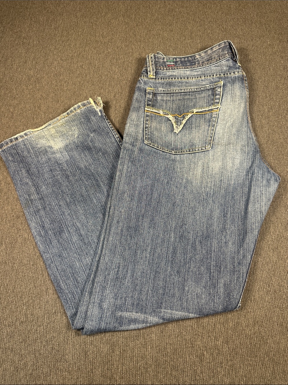Diesel Levan Jeans 36x32* Distressed Straight Leg Button Fly Light Wash Italy